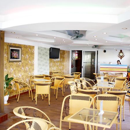 Camry Hotel Дананг Екстериор снимка