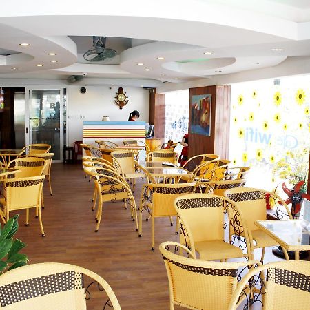Camry Hotel Дананг Екстериор снимка