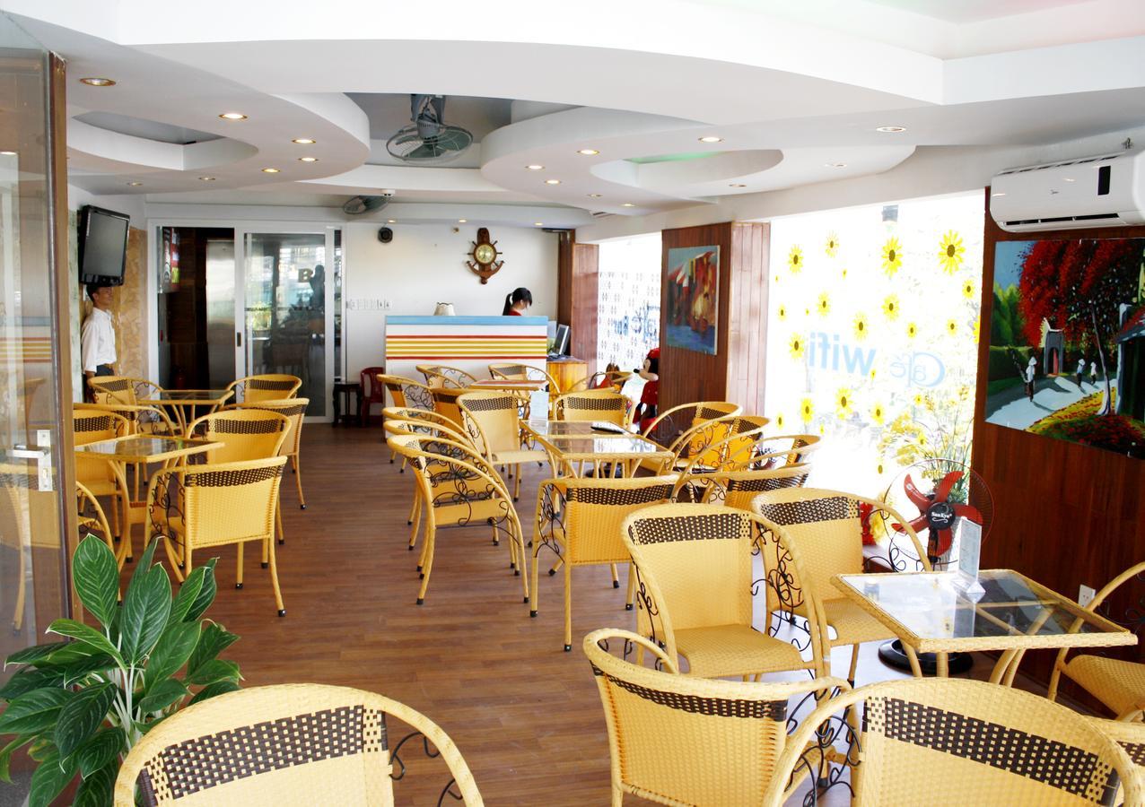Camry Hotel Дананг Екстериор снимка
